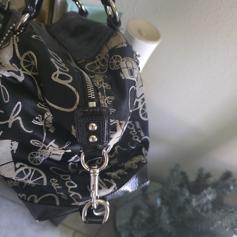 COACH F15653 ASHLEY CARRIAGE Black and White Leather Satchel Bag - Picture 3 of 5